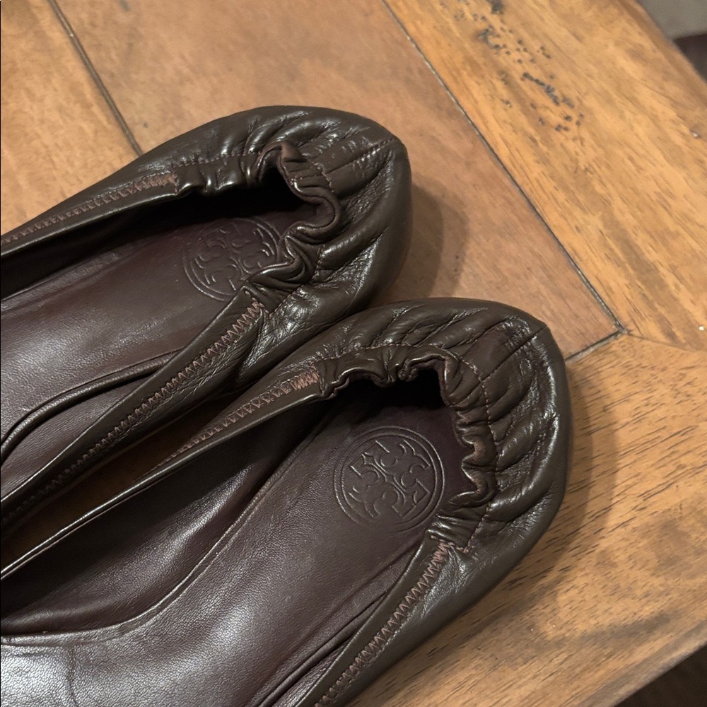 Tory Burch Dark Brown Signature Ballet Flats with Gold Emblem - Picture 6 of 8